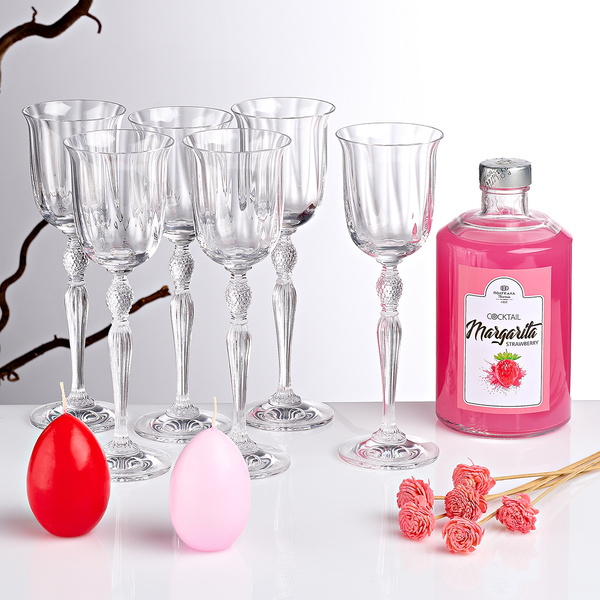 Gift box Strawberry for Easter